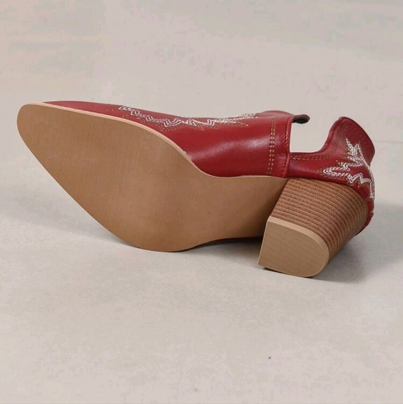NEW FLORAL EMBROIDERED POINTED TOE CHUNKY HEELED BOHO WESTERN BOOTIES ♥️ - Picture 8 of 8